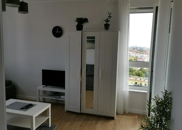 Mustsea With Free Underground Parking, Reception 24h Per 7d