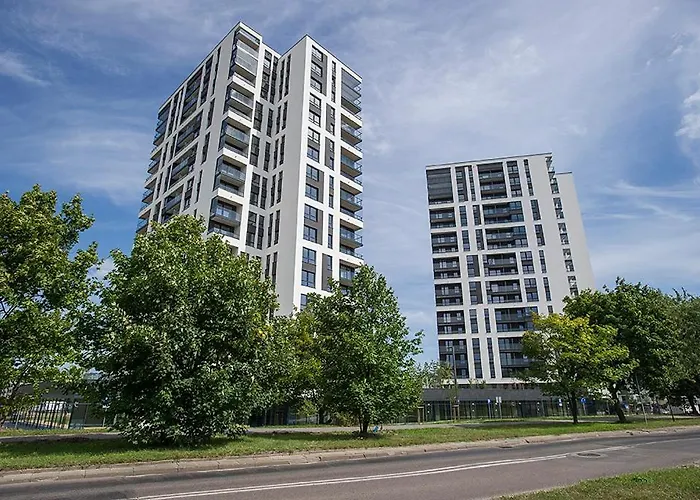 Mustsea With Free Underground Parking, Reception 24h Per 7d *